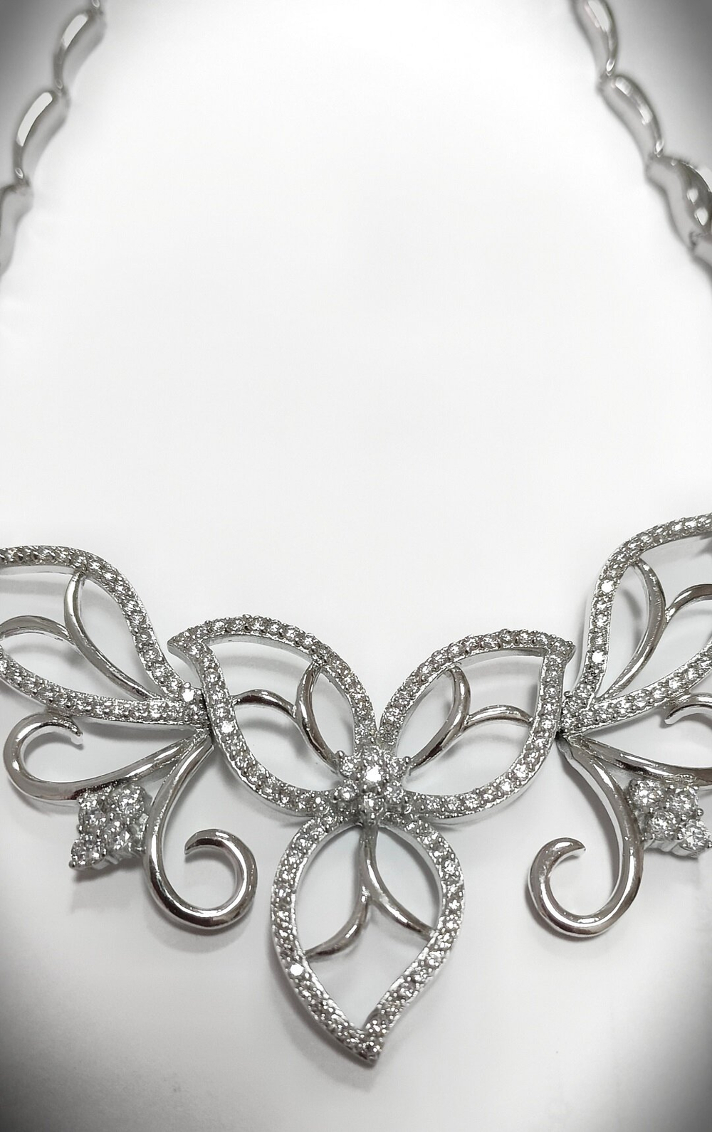 Колье "Эстерелла" из серебра 925 пробы, родированное с фианитом, длина 40см