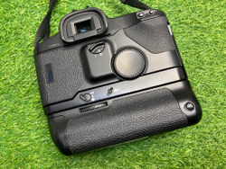 Canon EOS-1N + Canon Power Drive Booster EA1