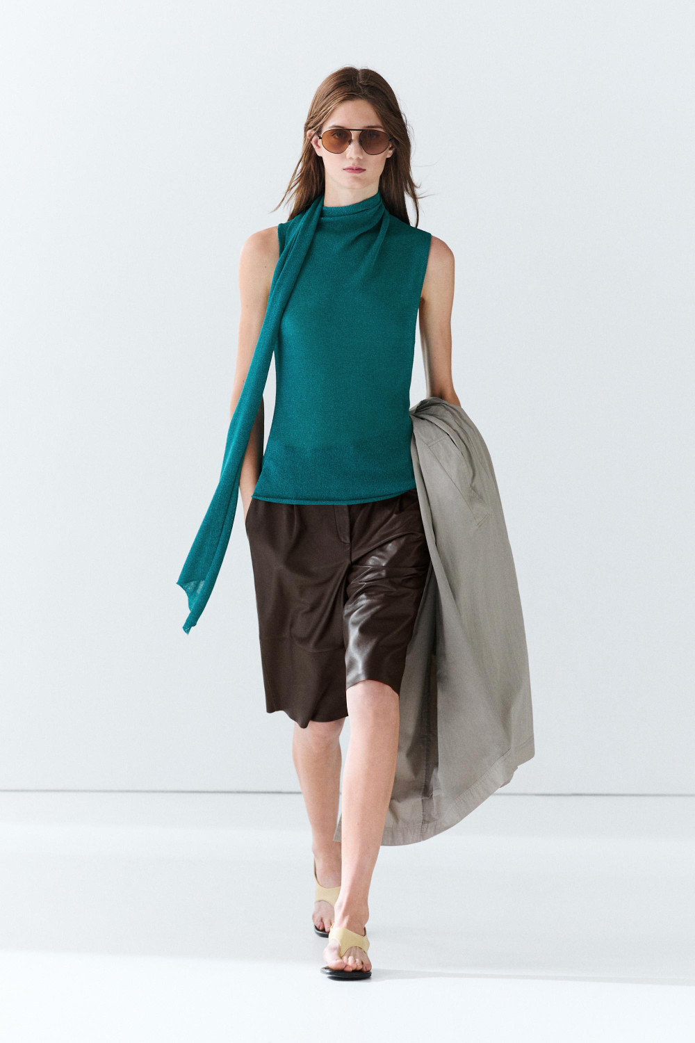 Massimo Dutti Топ с высоким воротником и шарфом, бирюзовый