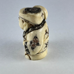 Статуэтка нэцкэ Бог Дайкоку с рисом