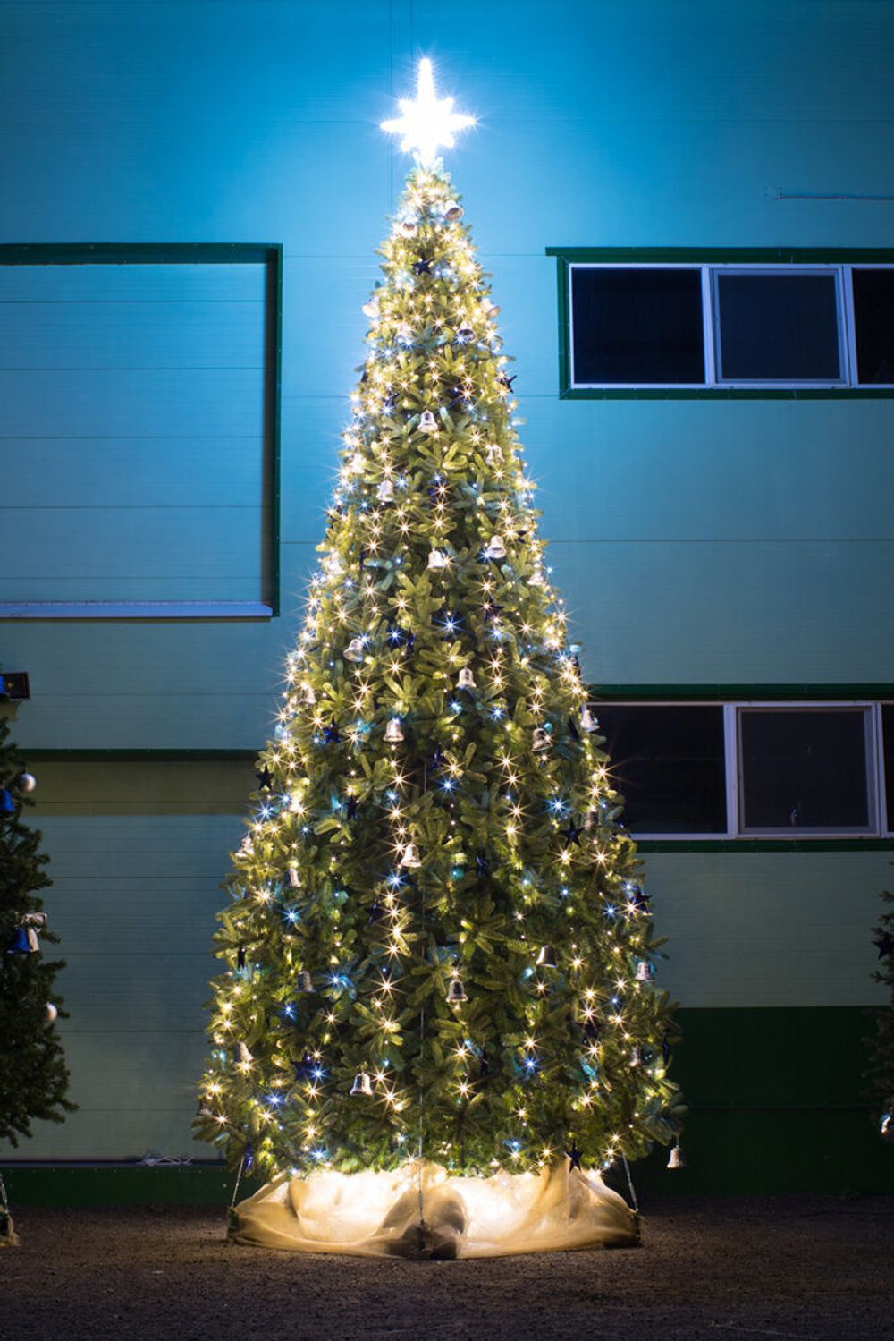 Уличная елка ствольная "Альпийская сосна" (леска) 11 м