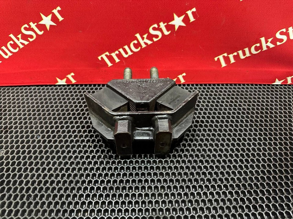 Подушка двигателя передняя 2018г