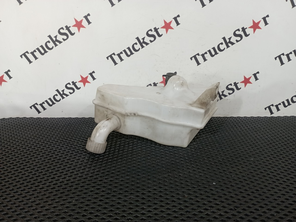 Бачок омывателя лобового стекла 2023г