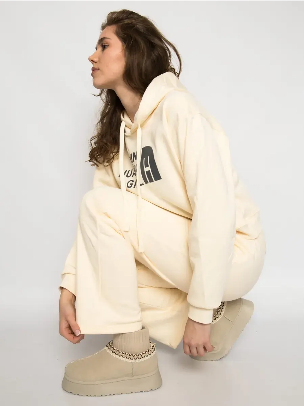 Спортивный костюм с капюшоном