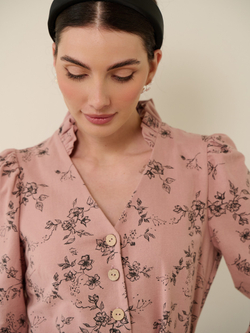 Платье с воротником стойкой