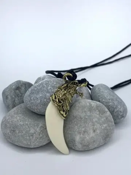 Амулет подвеска оберег Волчий Клык Зуб Волка талисман на шею