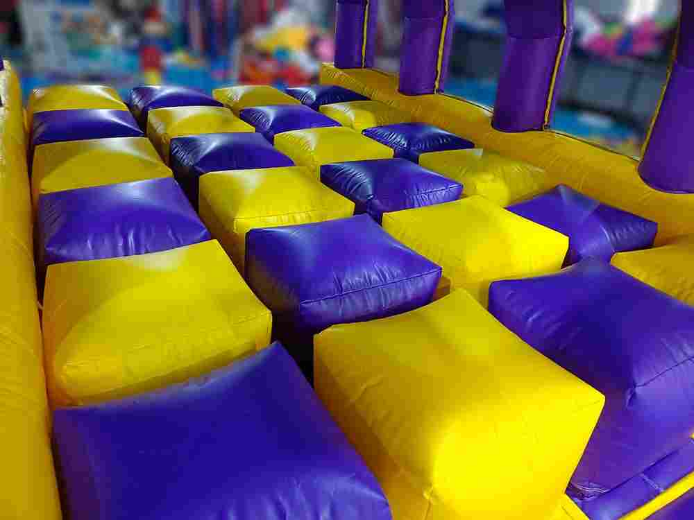 Надувной модуль препятствий «Шашки»