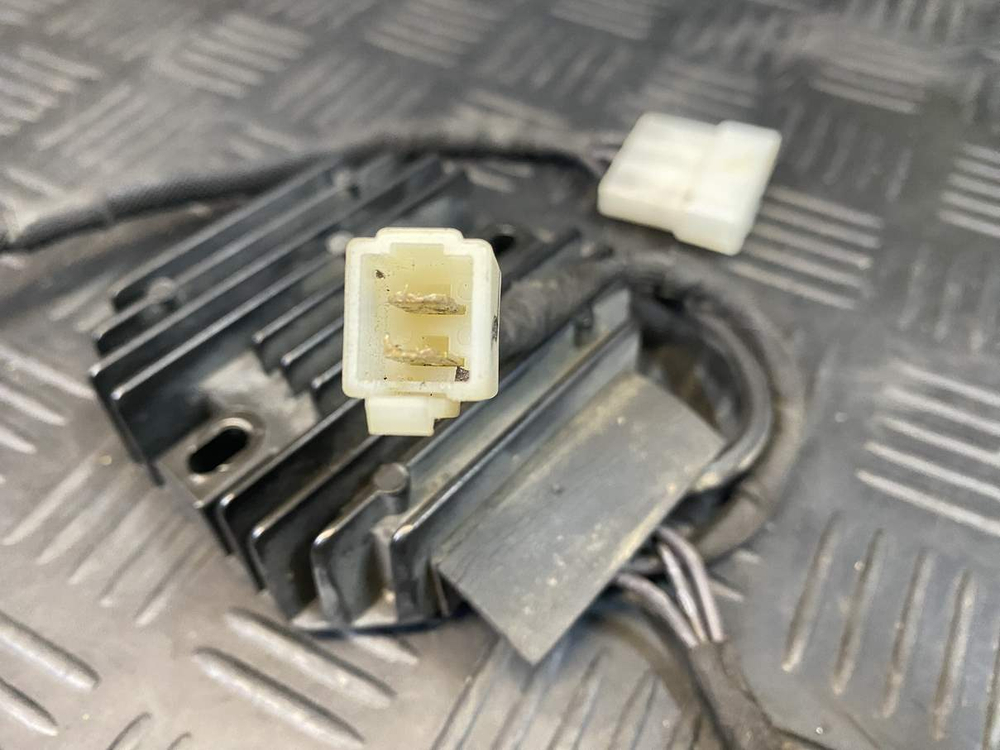 Реле зарядки KTM 250 Duke 2020