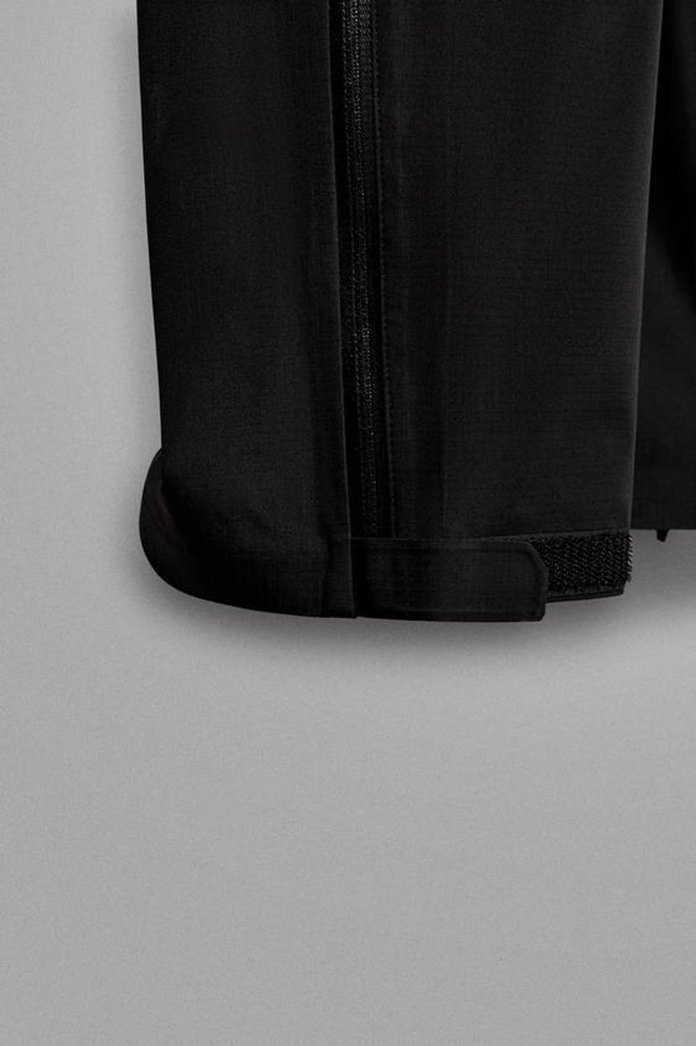 ZARA НЕПРОМОКАЕМЫЕ БРЮКИ SHELL ИЗ ВЫСОКОТЕХНОЛОГИЧНОЙ ТКАНИ, ЧЕРНЫЙ