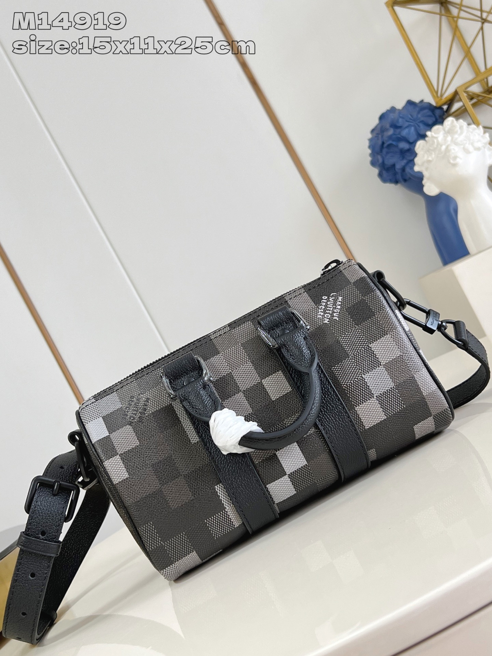 Louis Vuitton Keepall 25