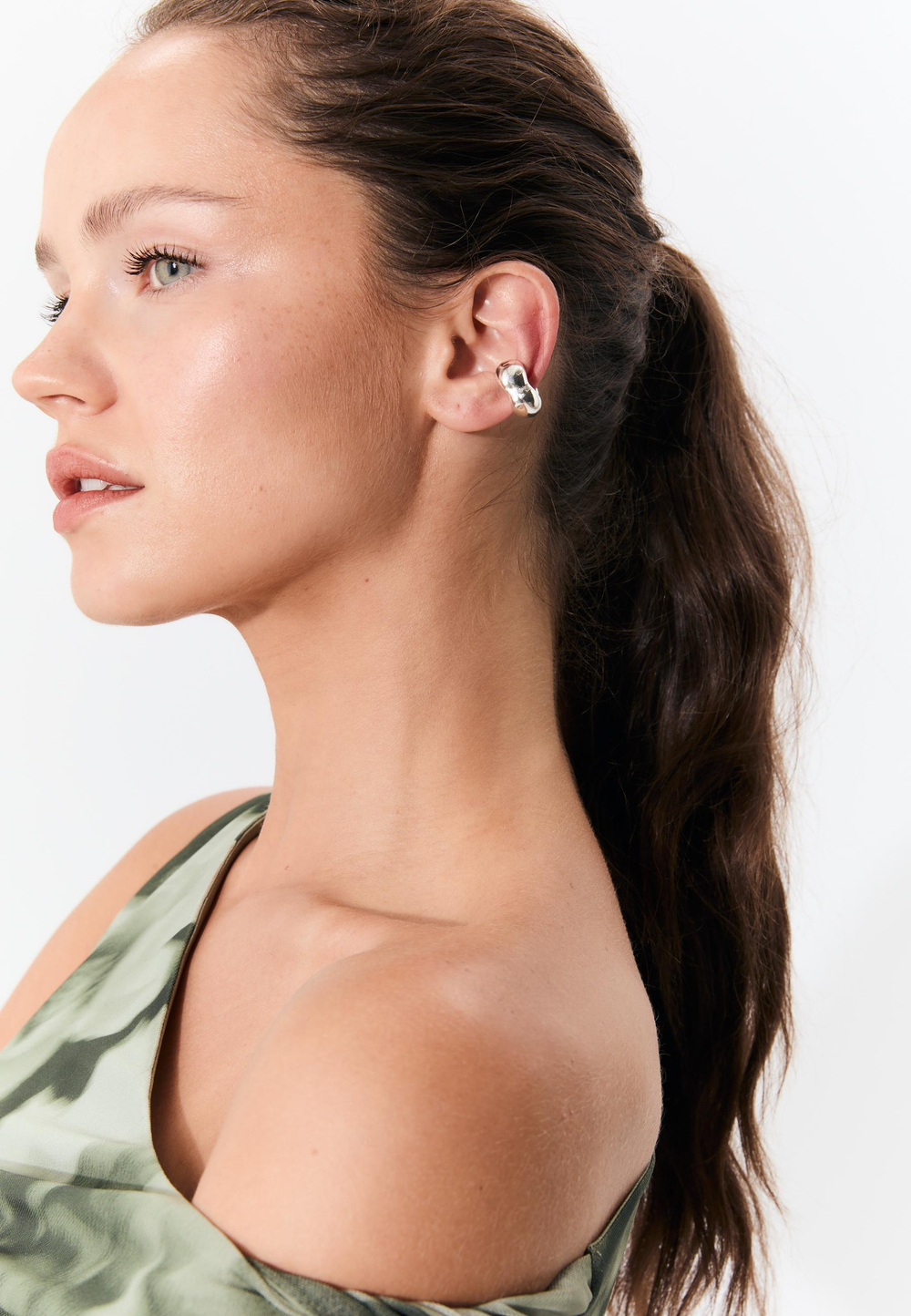 STRADIVARIUS Набор из 3 каффов и сережек в форме сердца, серый