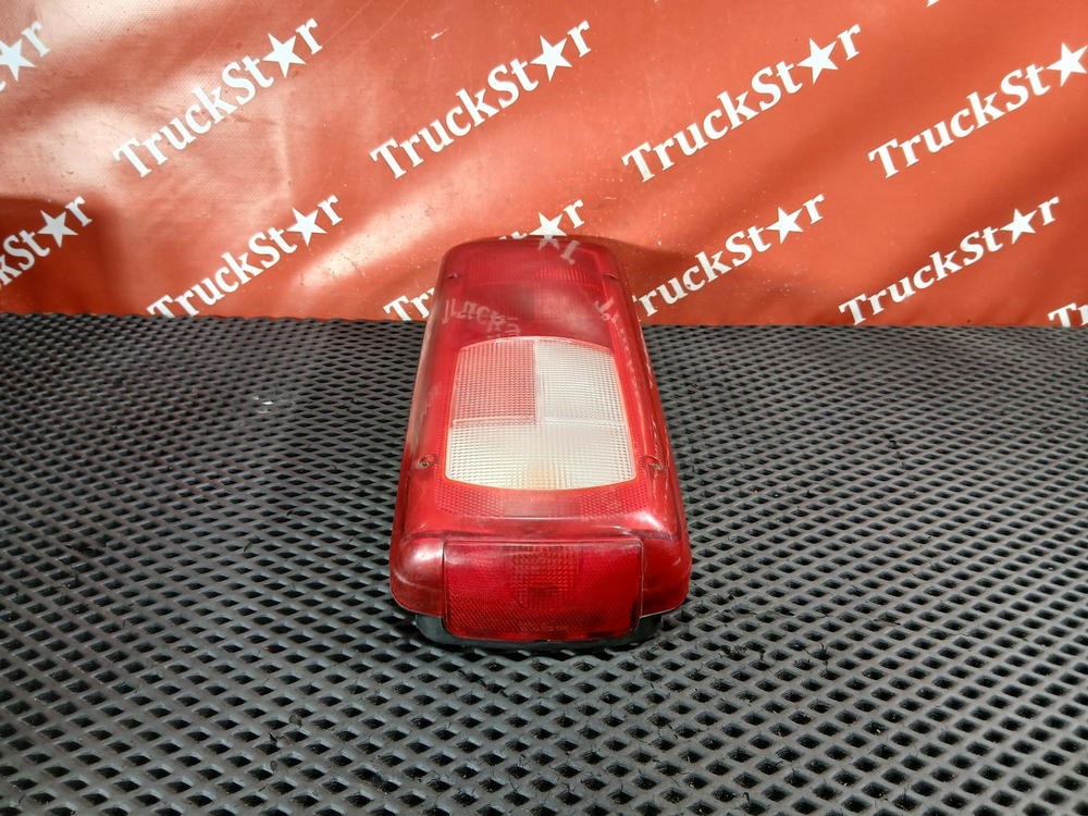 Фонарь задний левый 2019г.