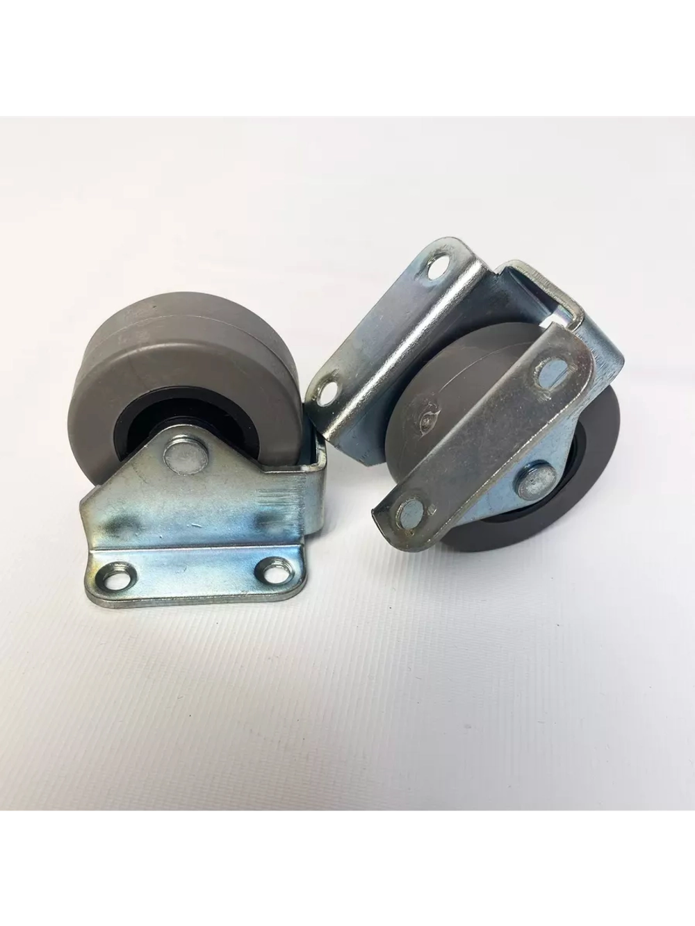 Опора колесная для мебели с резиновым колесом D42 мм, 2 шт