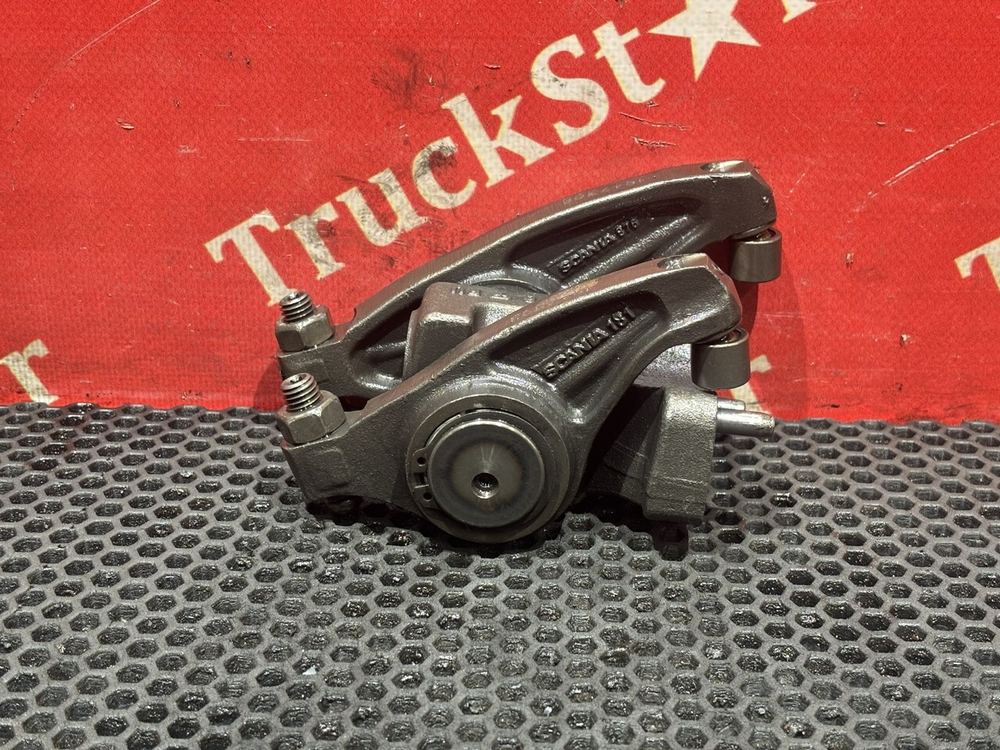 Вал рокеров в сборе 2021г.