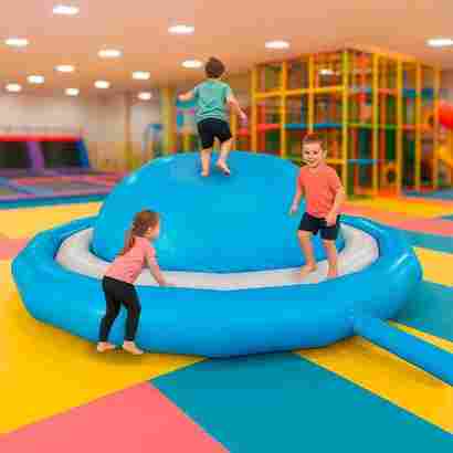 Надувное оборудование «Надувной живот» 6*6*1,7 м, серо-голубой