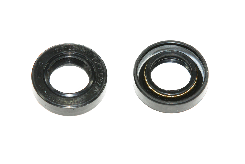 Сальник 22х40-2.2 коленвала а/м УРАЛ, Т-170 сеялки СОН-4, СУПН-8 (чёрный с пружиной/NBR) ГОСТ 8752-79 Балаково (упаковка 20 шт.)