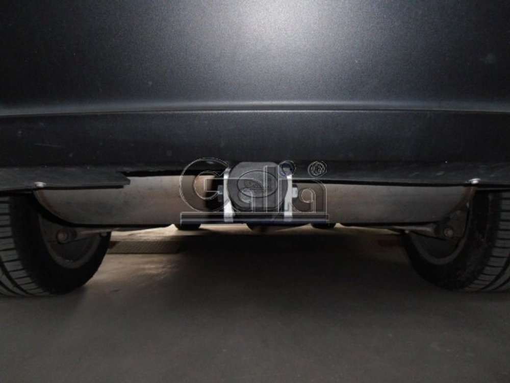 Фаркоп оцинкованный Galia B017C для BMW X5 2007-2013, 2013-2018, BMW X6 2014-(паспорт и сертификат в комплекте)(без электрики)