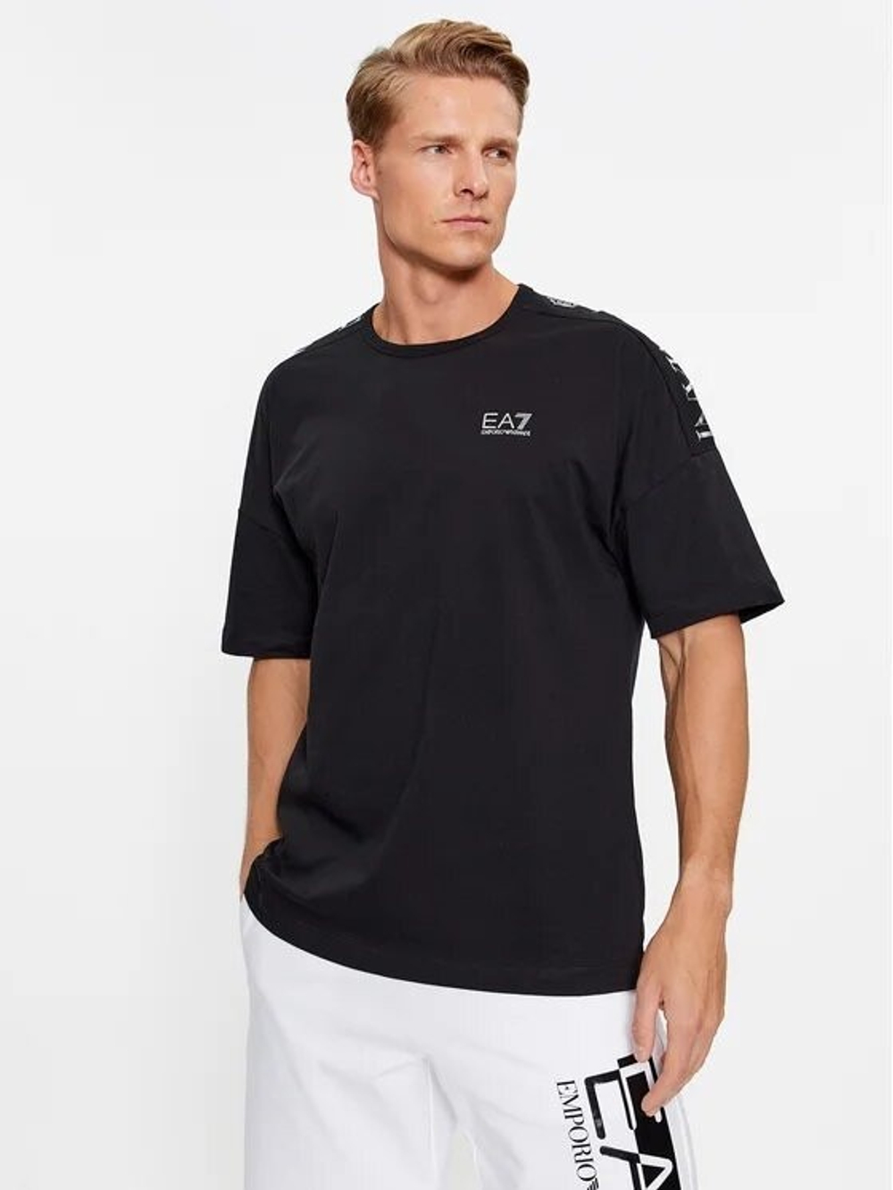 Футболка мужская EA7