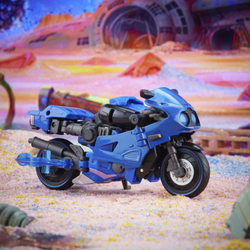 Фигурка Hasbro Transformers Generations Legacy - Deluxe Prime Universe Arcee F3028