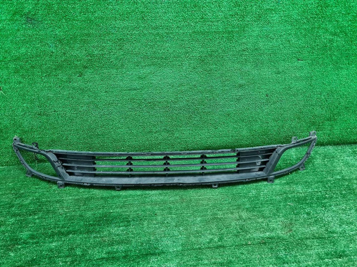 Решетка переднего бампера KIA Cerato 3 (2016-2020)