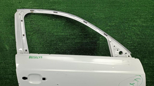 Дверь передняя правая Audi Q3 1 8U (2011-2018)