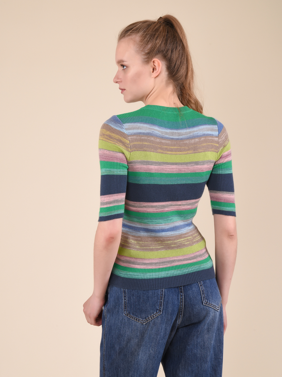 Джемпер женский с коротким рукавом