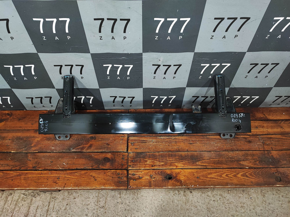 Усилитель переднего бампера Kia Rio 4 (FB) 17-нв Б/У Оригинал 64900H0000