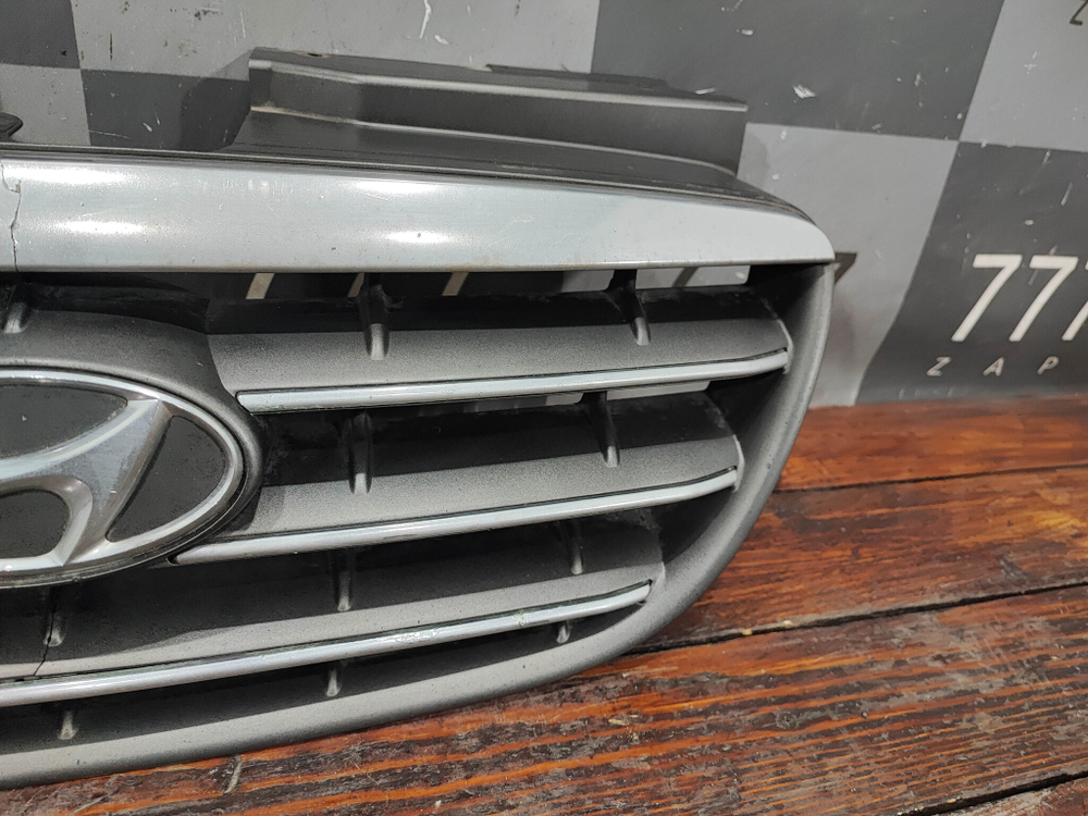 Решетка радиатора Hyundai Elantra 4 (HD) 06-11 Б/У Оригинал 863512H000
