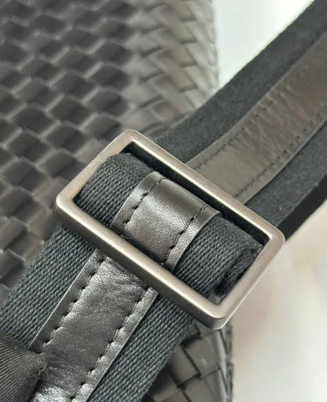 Кожаный портфель Bottega Veneta Intrecciato 40 с плечевым ремнем