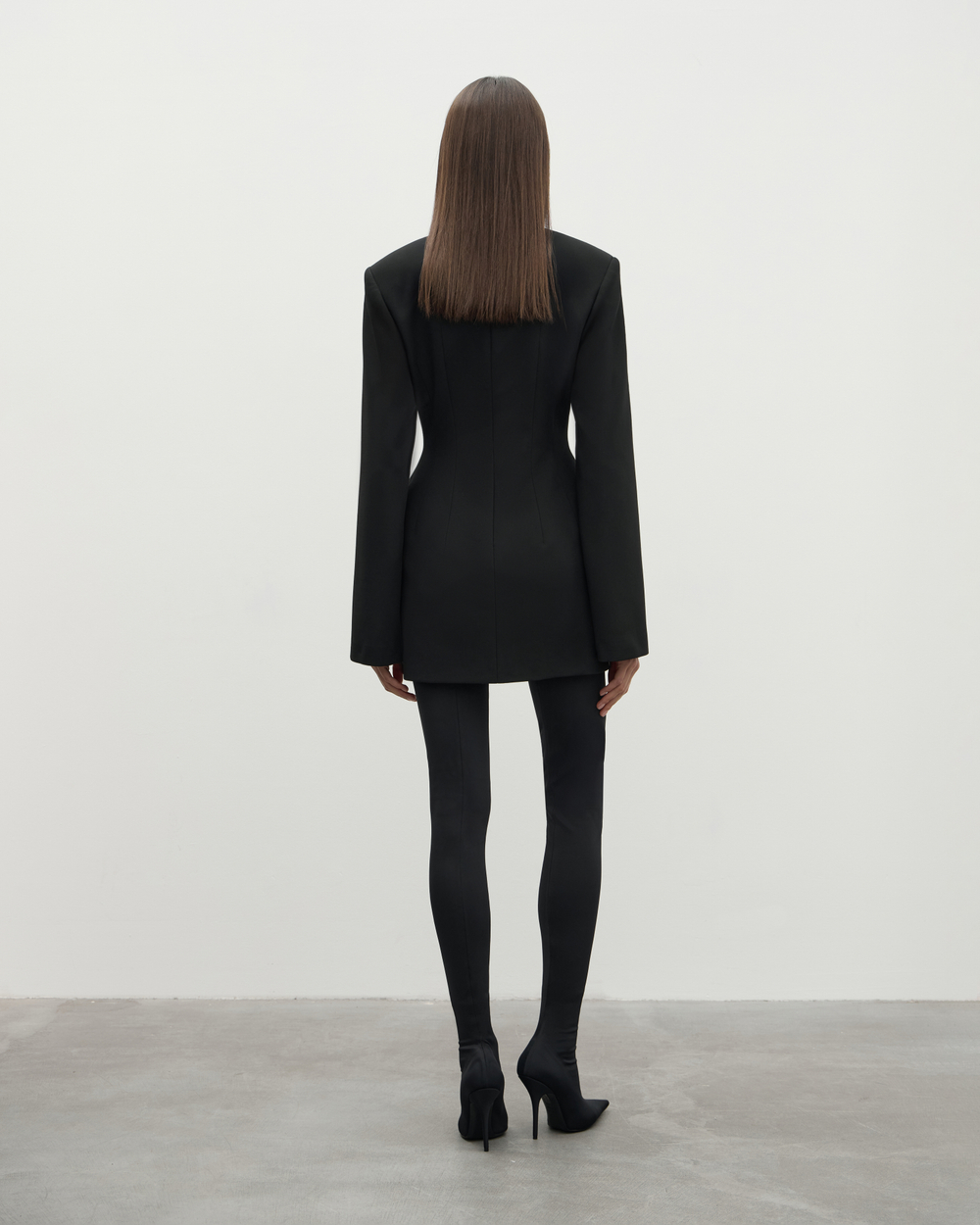 Приталенное платье-пиджак