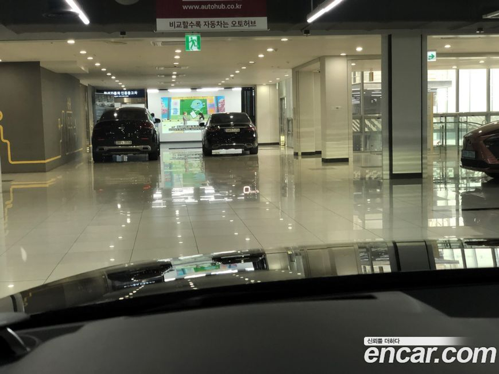 Audi A8 (D5) 55 TFSI Quattro Premium LWB (09.2023)