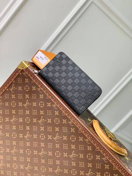 Louis Vuitton Zippy Organizer