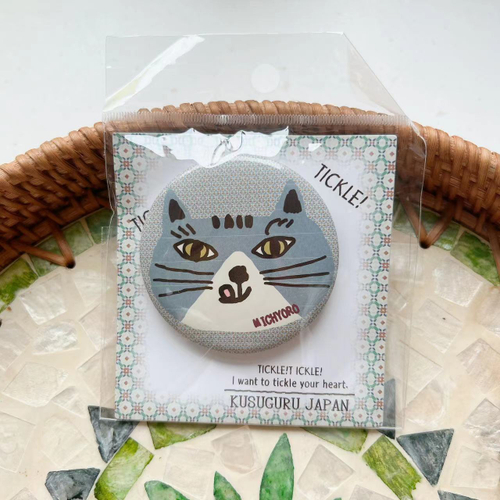 Значок металлический с кошкой MICHYORO, диам. 5,8 см, 7687-9, KUSUGURU
