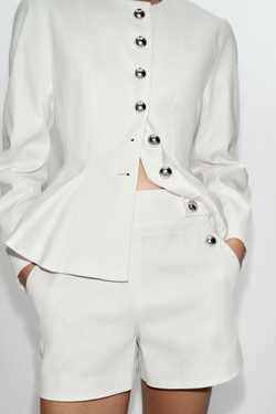 ZARA ШОРТЫ С МЕТАЛЛИЧЕСКИМИ ПУГОВИЦАМИ, ЭКРЮ