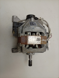 RST602 кт66 Двигатель для стиральной машины Hotpoint-Ariston 160032889 б/у