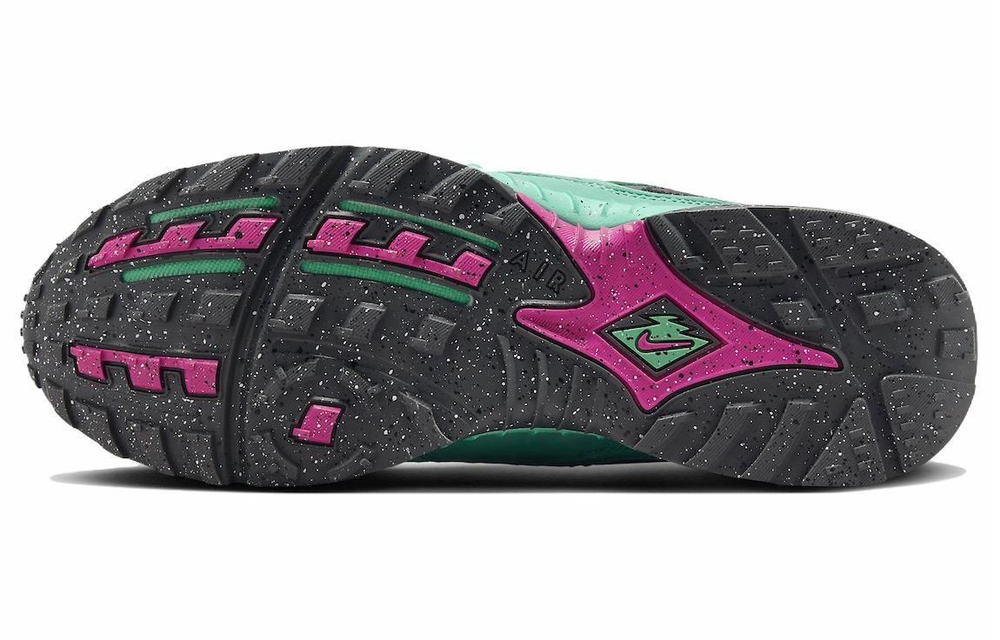 Кроссовки Undefeated X Nike Air Terra Humara Light Menta