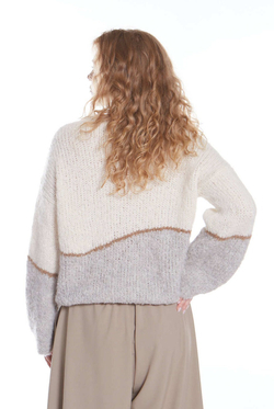 ОБЪЕМНЫЙ СВИТЕР