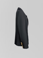 Пиджак 1309 однотонный с карманами и большими золотыми пуговицами на рукавах