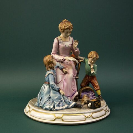 Винтаж: Фарфоровая мануфактура Capodimonte. «Интересный рассказ»