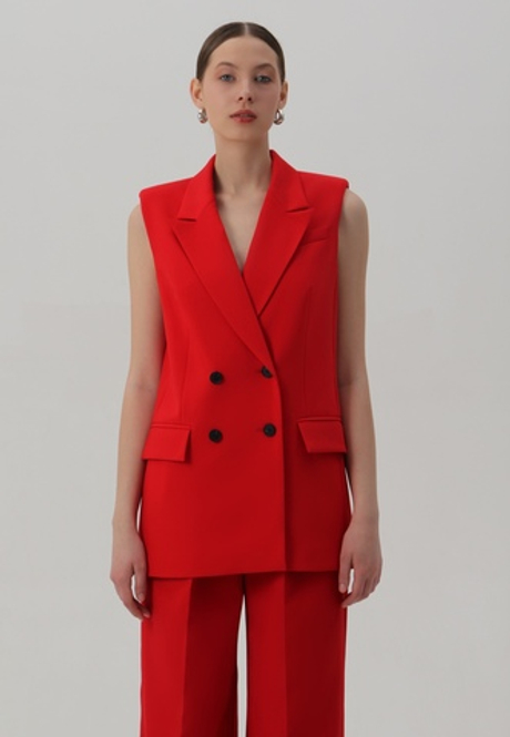 Жилет двубортный объемный