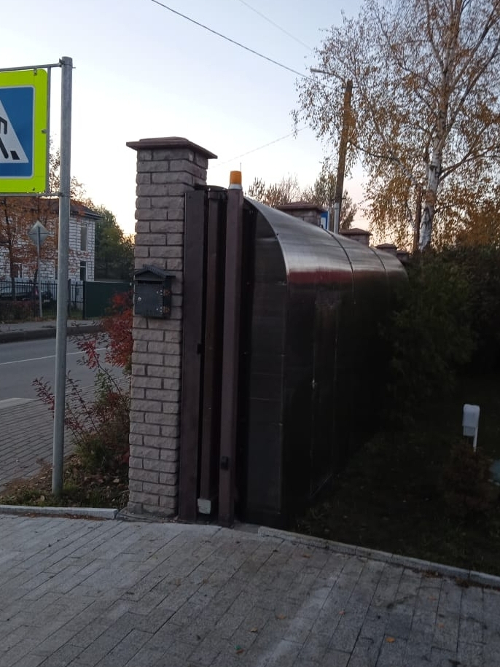 Навес под откатные ворота.