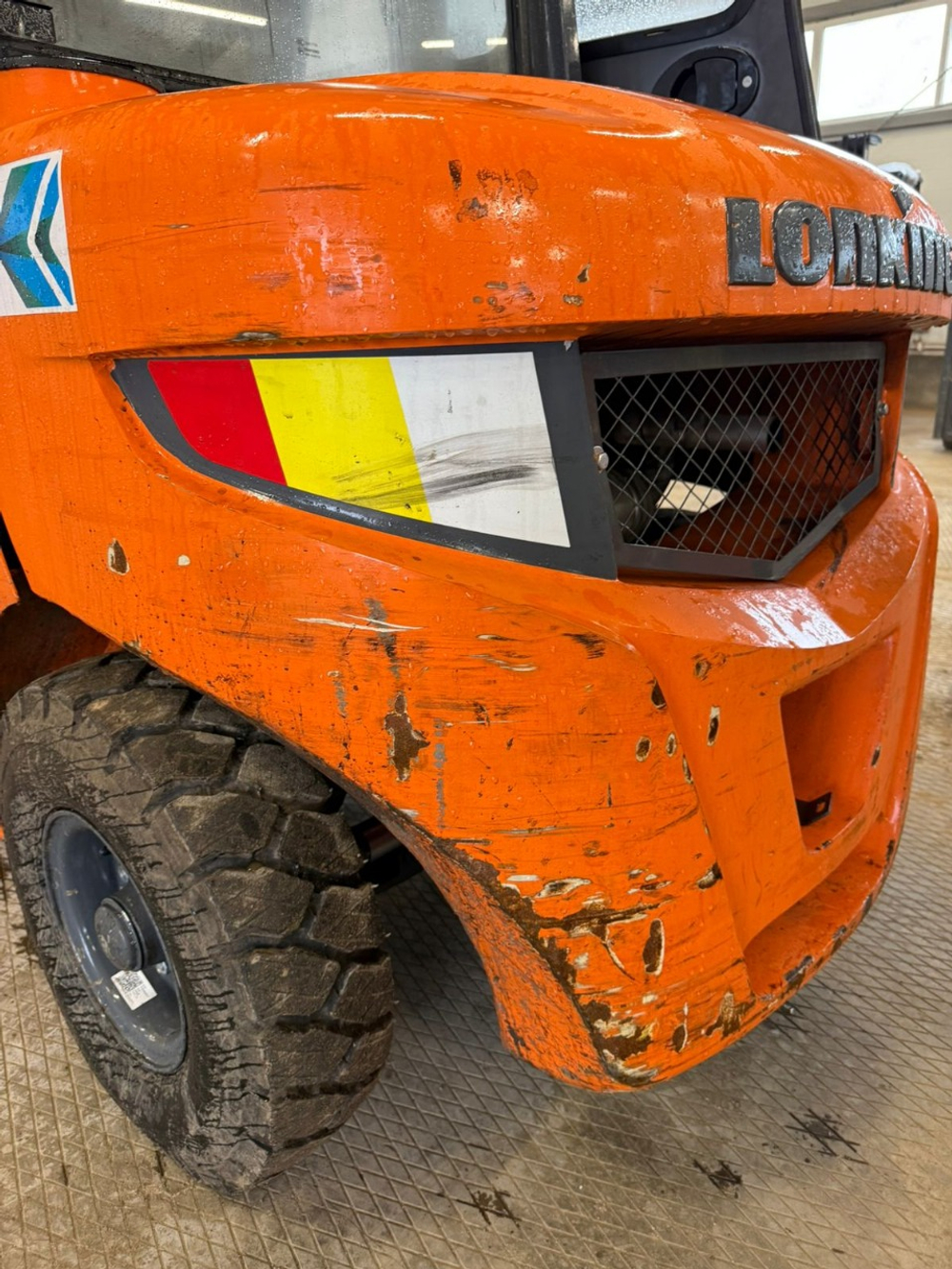 Lonking LG* Вилочный погрузчик LG30DT	(Дизельный, 2,7 л, 50 л.с., АТ)