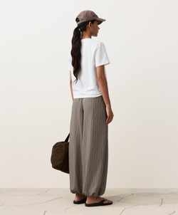 OYSHO Длинные брюки-блумер полосатые, угольный