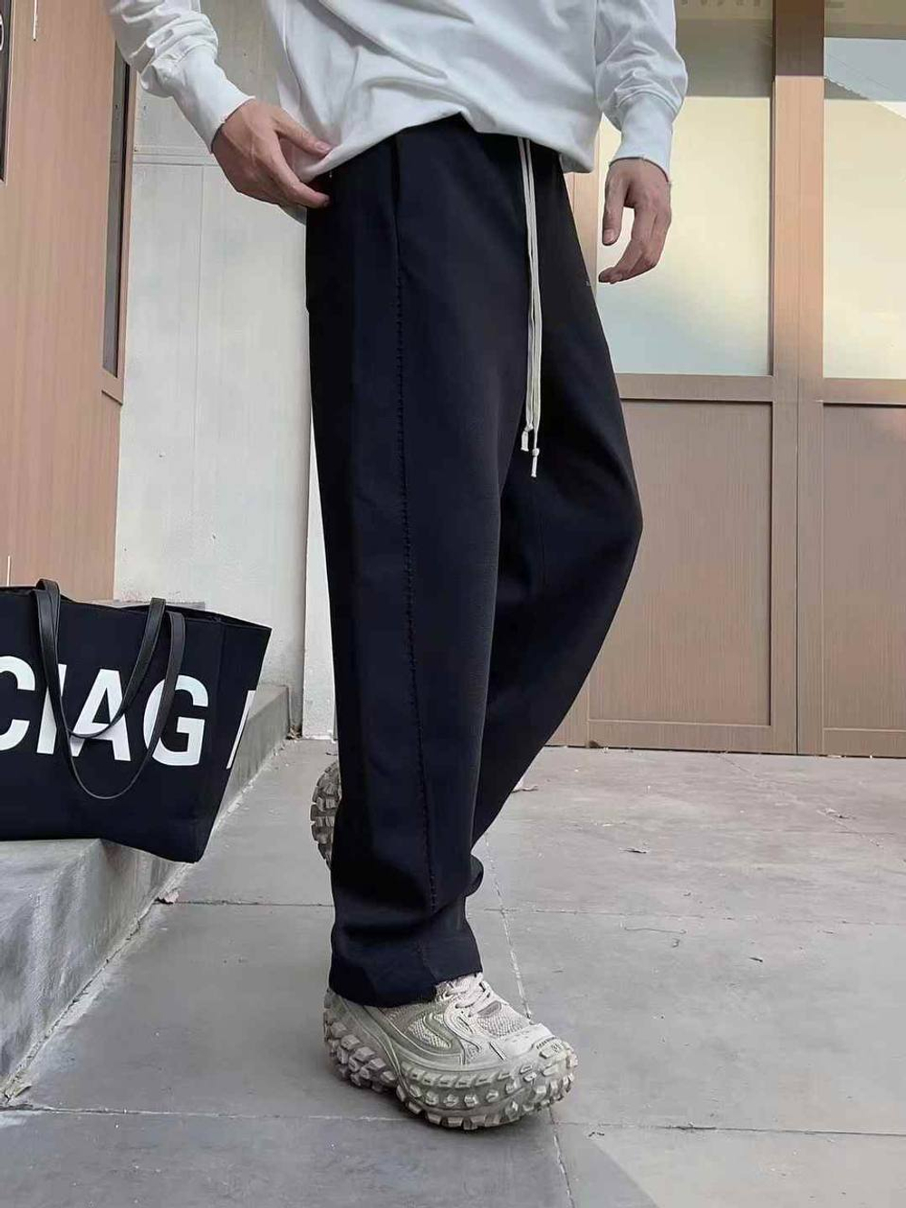 Спортивные штаны Balenciaga
