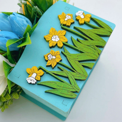 Букет из мыла "Море нарциссов, бирюзовый бокс"