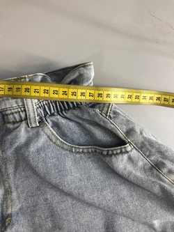 Шорты короткие джинсовые, визуально на 42 размер