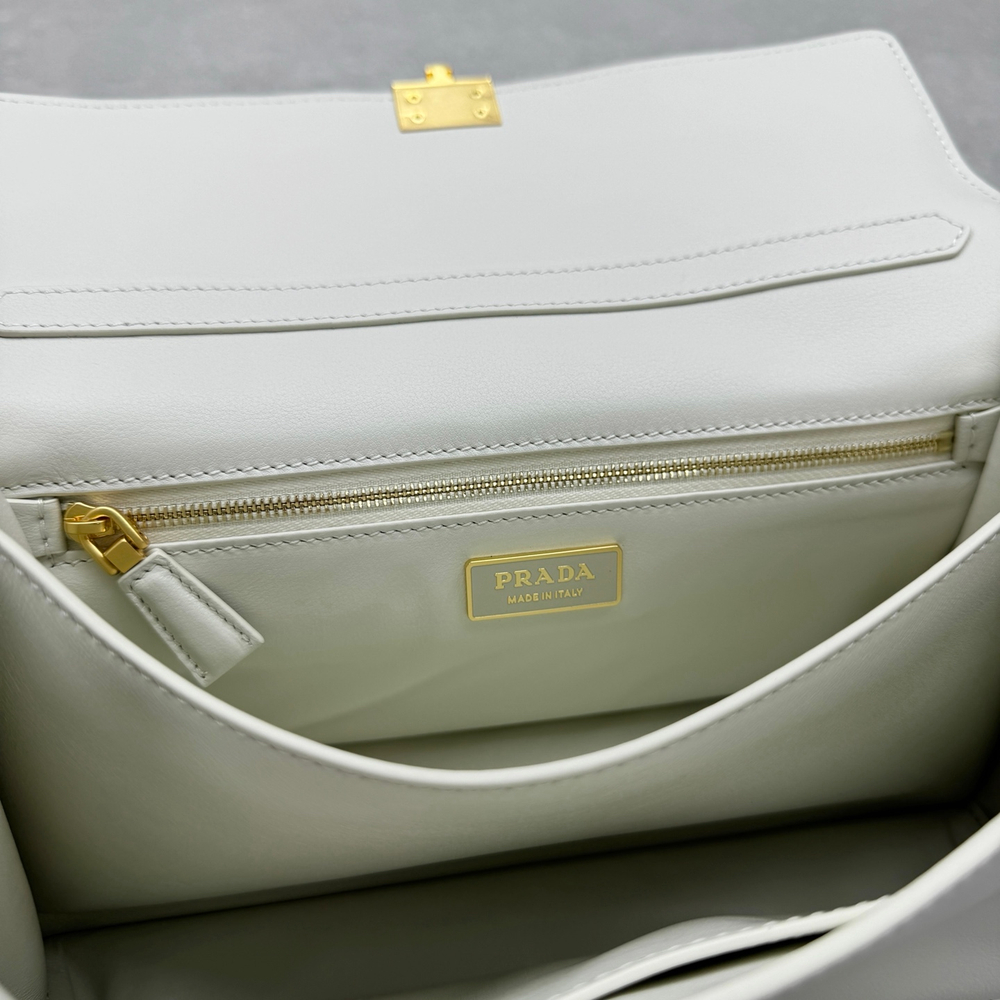 Prada Bag 28 cm