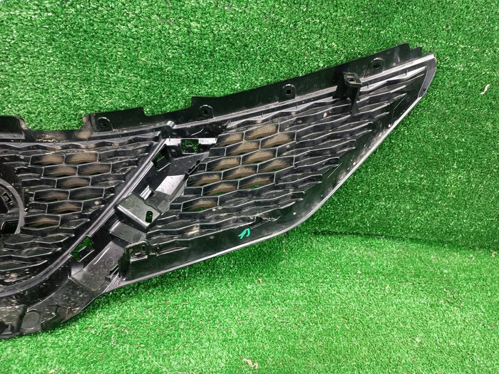 Решетка радиатора Nissan Qashqai J11 (2013-2019)