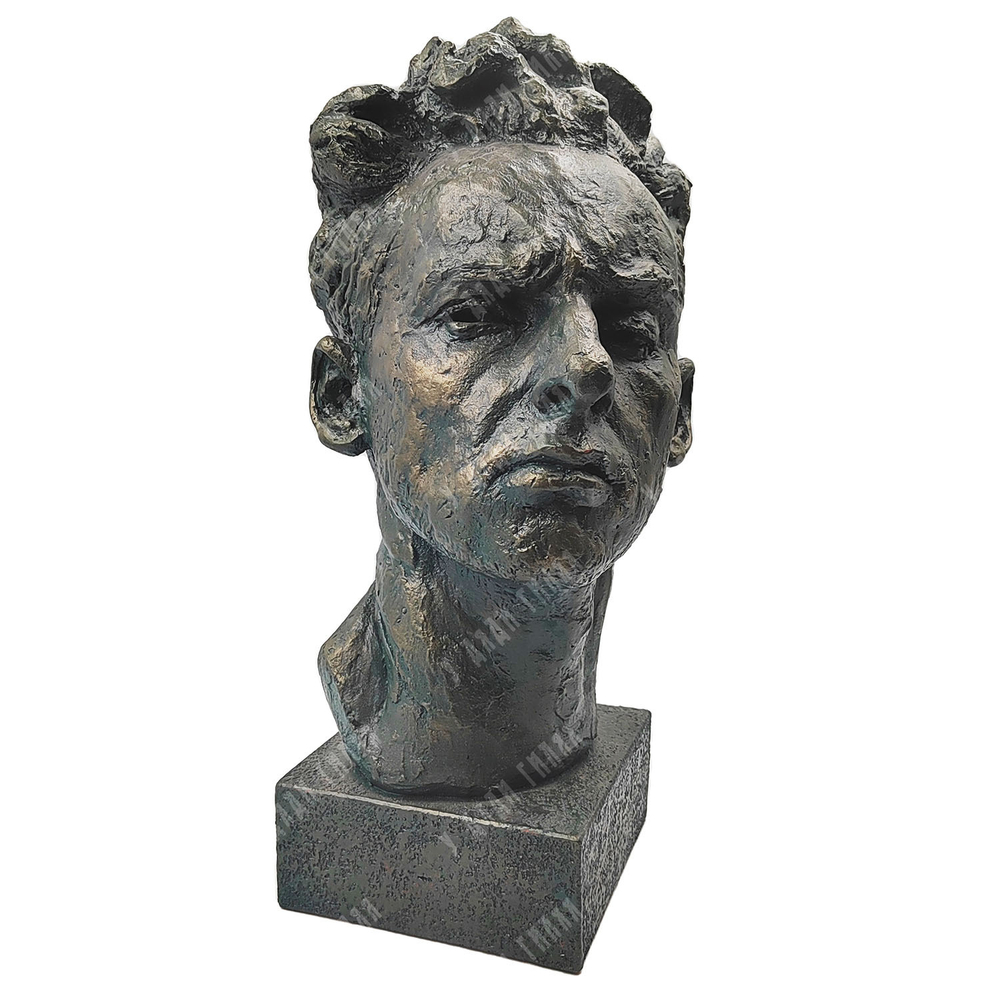 Динес Ю. С. Скульптурный автопортрет. Стекловолокно. Модель 1953 г.