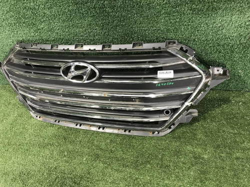 Решетка радиатора Hyundai Elantra 6 AD (2015-2019)